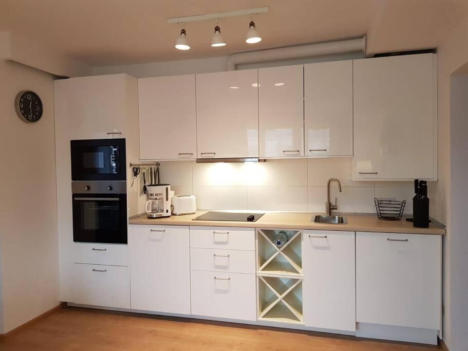 Living City, Apartament Cu Doua Dormitoare シビウ エクステリア 写真